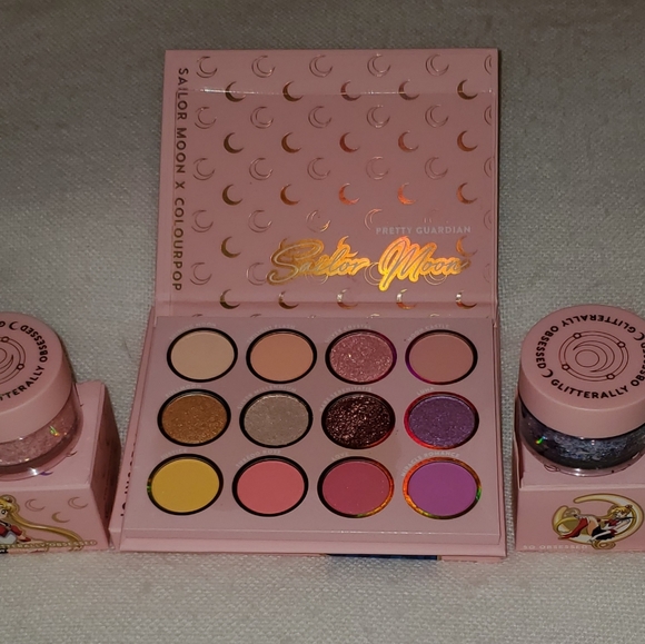 COSMETIC BUNDLE(DISNEY SAILOR MOON) - Picture 6 of 16